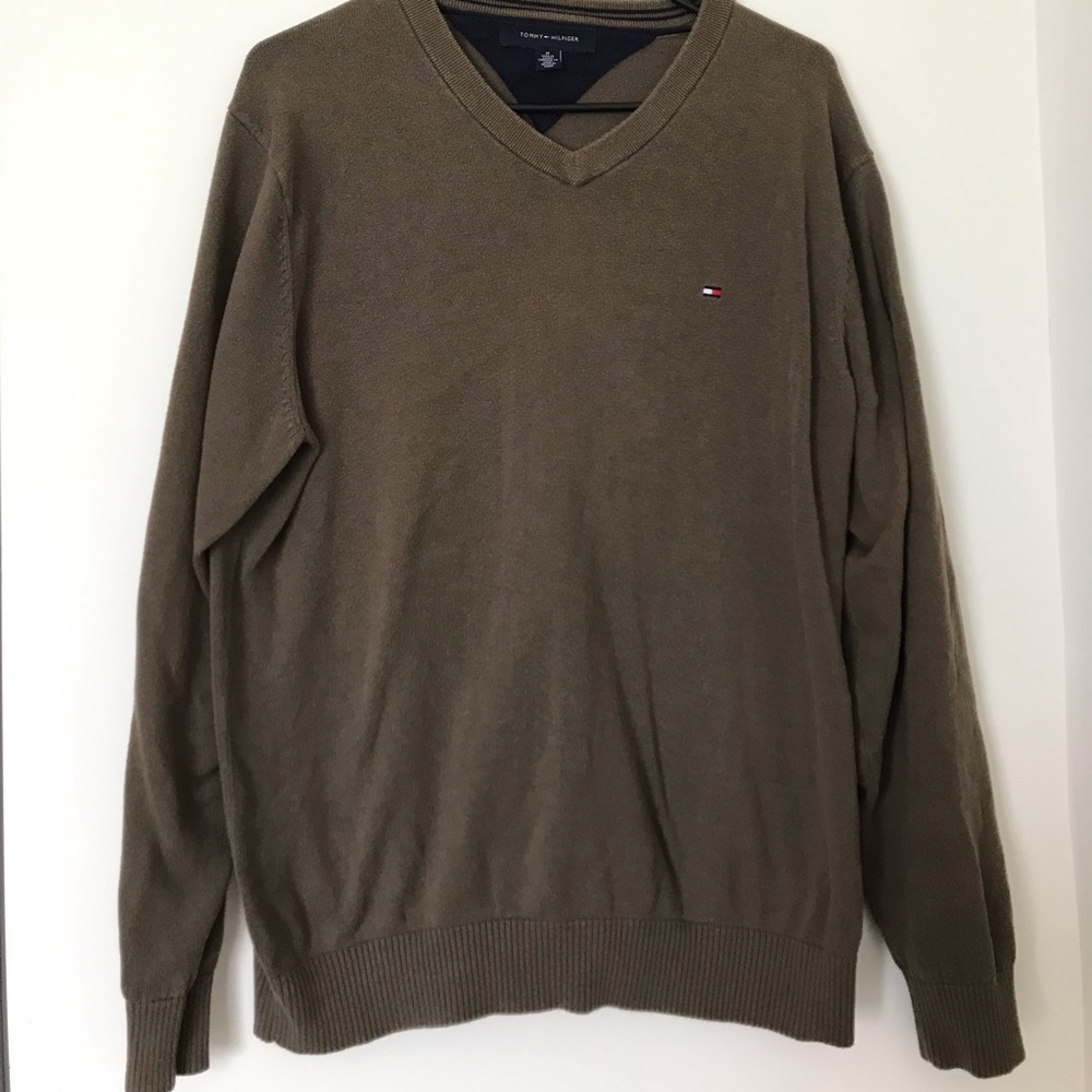 Men’s Tommy Hilfiger Brown sweater medium
